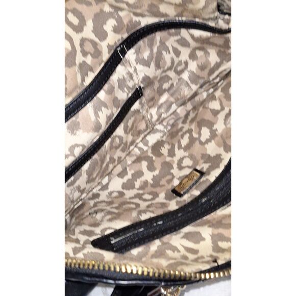 A Guess Vegan Leather Quilted Handbag Satchel Crossbody Black Trendy READ - Picture 5 of 11